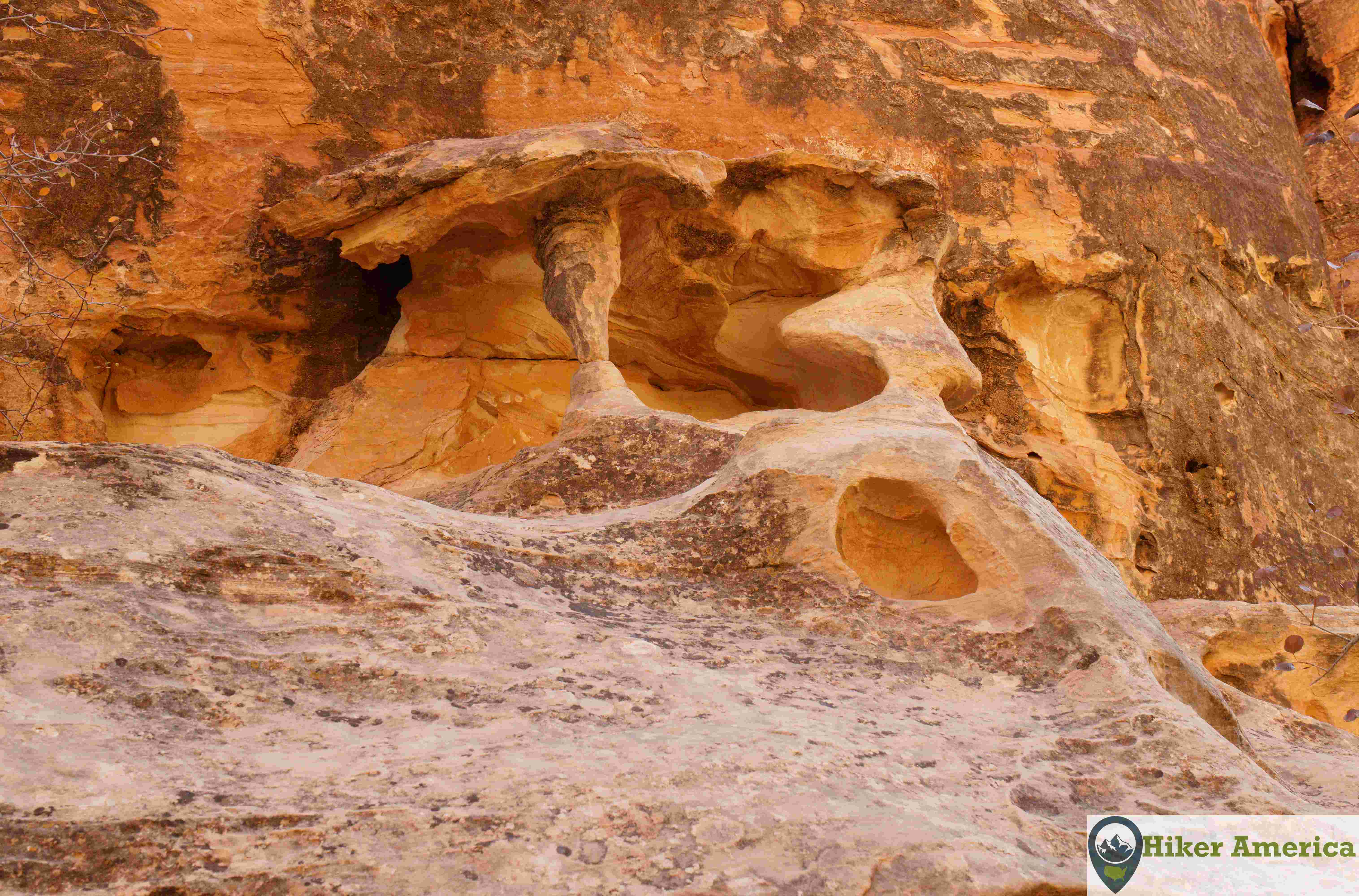 A small arch.